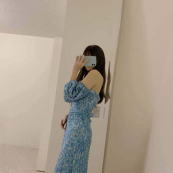 Meet your Posher, Nancy - Picture 1 of 1